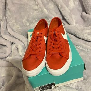 Nike SB blzer court *brand new*